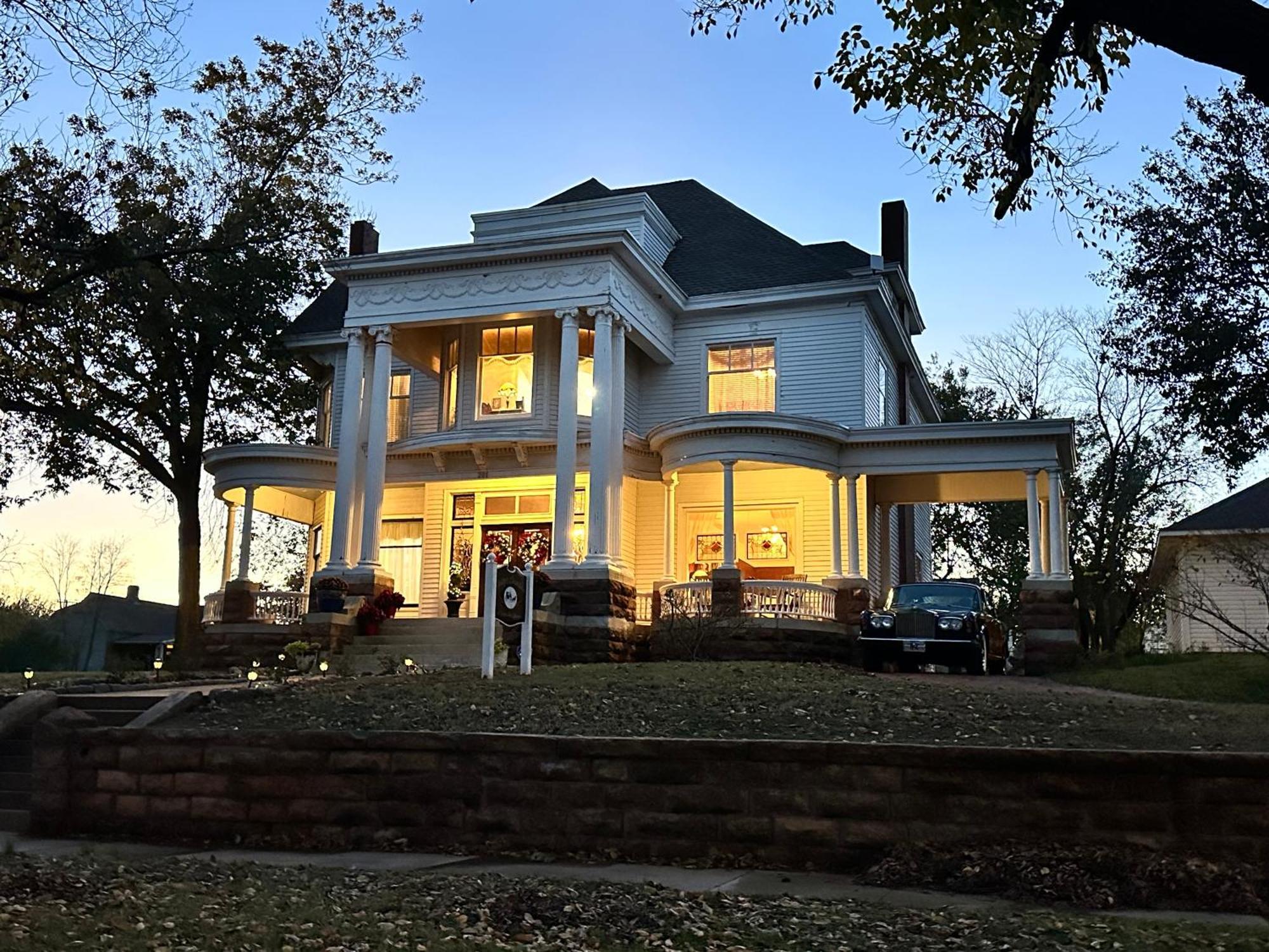 The Judges Chambers Bed & Breakfast Guthrie ภายนอก รูปภาพ